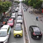 Tuyến đường Nguyễn Tất Thành thường diễn ra tình trạng quá tải giao thông. (Ảnh: ANH TÚ)