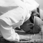 Ilustrasi sholat. Foto: Freepik/Freepik