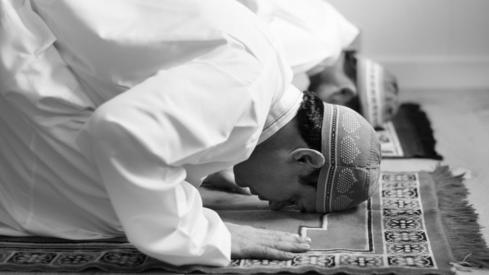 Ilustrasi sholat. Foto: Freepik/Freepik