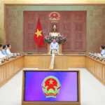 Thủ tướng Lê Minh Hưng chủ trì phiên họp - Ảnh: NHẬT BẮC