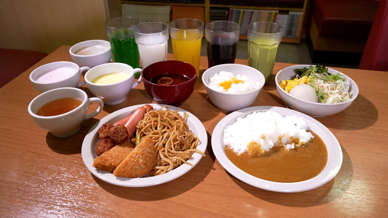 まんが喫茶でバイキングが楽しめる！？80分間で11種類の食べ放題に、ドリンクやスープも飲み放題！東海地方の“激安食べ放題”モーニングを調査！【デララバ】 | 名古屋・愛知・岐阜・三重のニュース【CBC news】 | CBC web