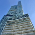 こちらは大阪市阿倍野区にある「あべのハルカス」です。