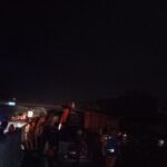 A single bus crash occurred on Kejapanan toll road's KM 762.800/B in Sidoarjo District, East Java, on Monday (Oct 10, 2022) morning. (ANTARA/HO-PJR Polda Jatim)