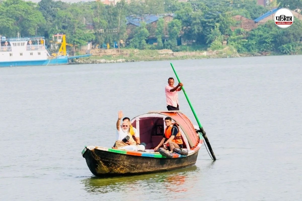 नरेंद्र मोदी ने हुगली घाट का किया दौरा (Photo-X Narendra Modi)