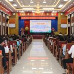 Quang cảnh buổi tọa đàm.