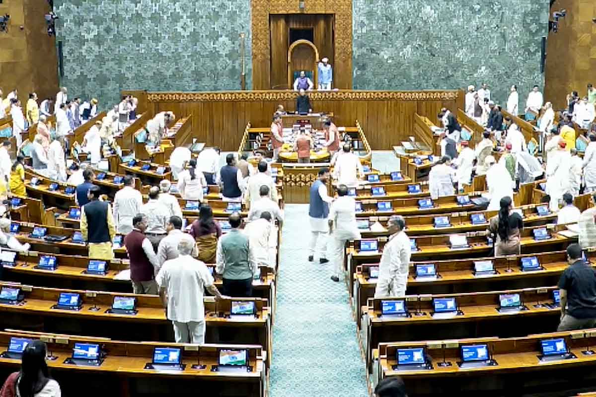 সংসদে মহিলা সংরক্ষণ বিল সৌজন্য: পিটিআই।