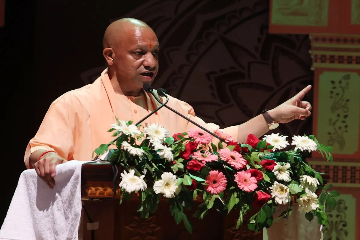 बाराबनी में योगी का बड़ा बयान: भाजपा सरकार बनी तो गुंडों-माफियाओं पर होगी सख्त कार्रवाई (फोटो सोर्स : भाषा WhatsApp News Group)