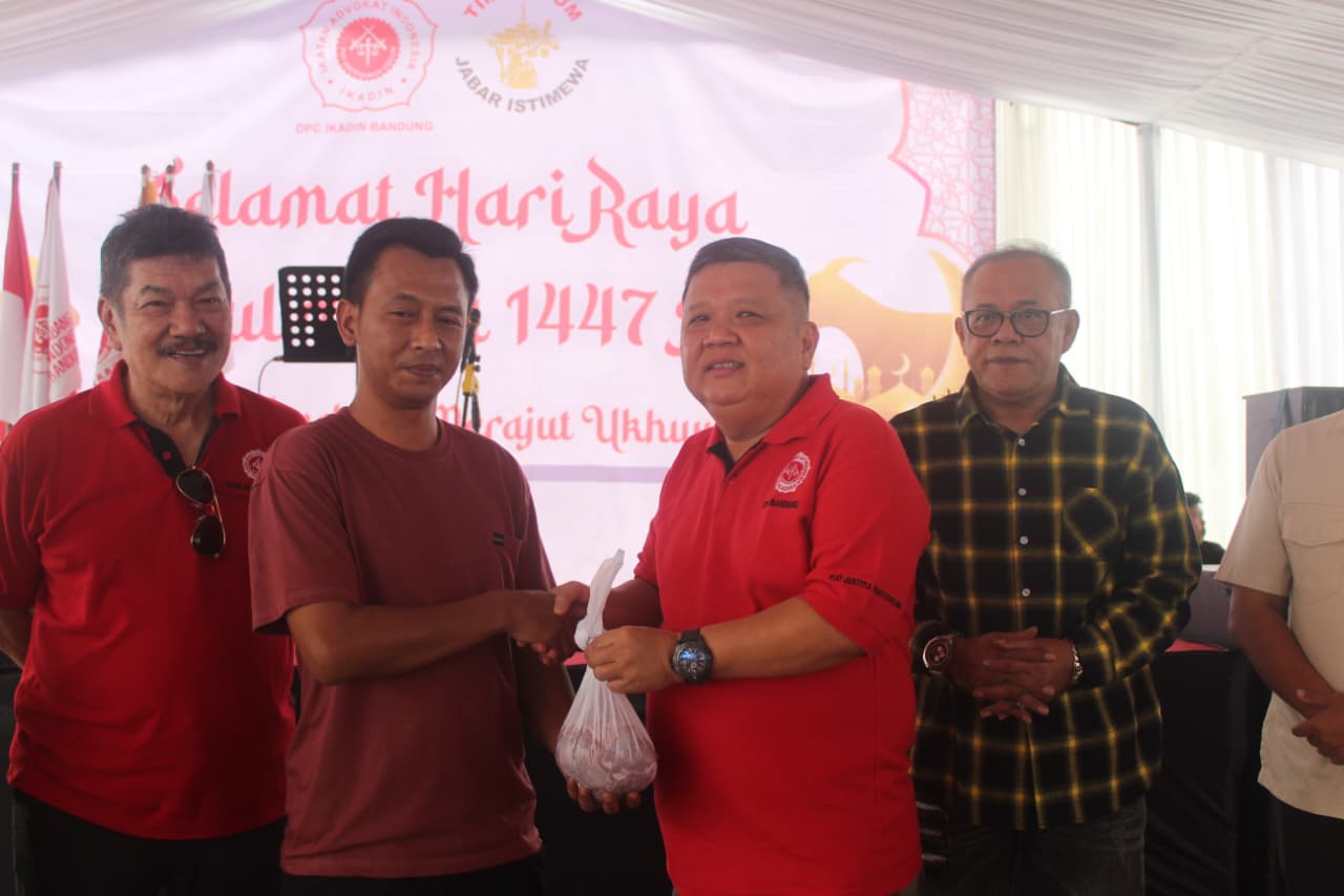 Eid al-Adha Spirit, IKADIN Bandung and West Java Special Legal Team Spread Benefits