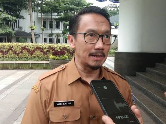 Kepala Dinas Sosial Kota Bandung, Yorisa Sativa, penertiban 51 Penyandang Masalah Kesejahteraan Sosial (PPKS) yang mayoritas berasal dari luar daerah. Dinsos menargetkan proses reunifikasi atau pemulangan PPKS ke daerah asal selesai dalam waktu maksimal tujuh hari.(Diwan Sapta Nurmawan/Radar Bandung)
