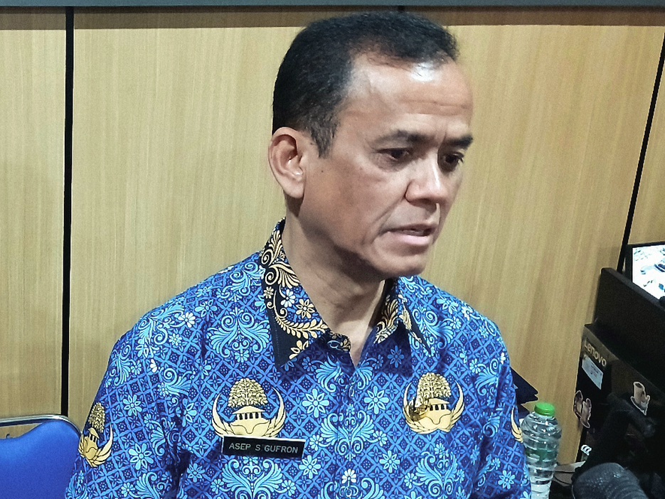Kepala Dinas Pendidikan Kota Bandung, Asep Saeful Gufron saat ditemui di Kantor Disdik Kota Bandung, Rabu (20/5). (Diwan Sapta Nurmawan/Radar Bandung)