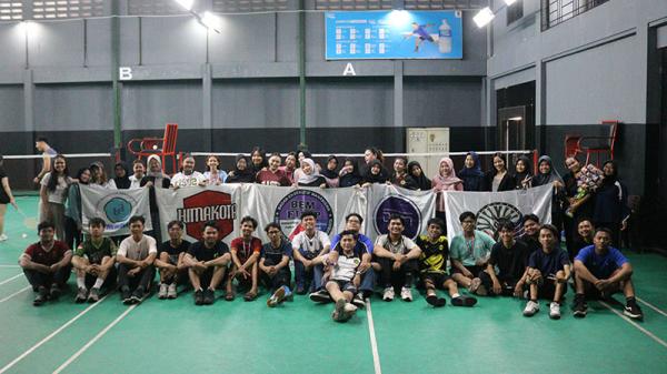 Selain menjadi ajang olahraga, BAMBERS 2026 juga menjadi wadah mempererat solidaritas dan kebersamaan antar mahasiswa FISIP UNTAG Surabaya. Foto: Ziven