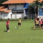 Surabaya Junior Football Cup 2026 dinilai Untag Surabaya bukan hanya kompetisi sepak bola, tetapi juga sarana membangun karakter generasi muda. Foto iNewsSurabaya.id/Fahrezi