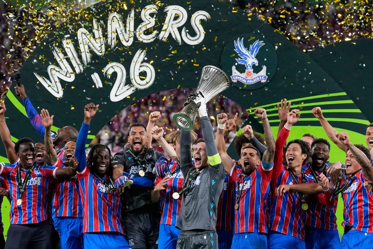 Crystal Palace vô địch UEFA Europa Conference - Ảnh: AP