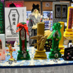 布施美佳子さんが手がけた、個性豊かなデザインの位牌=2024年4月22日午前11時2分、東京都渋谷区神宮前１丁目、滝沢貴大撮影