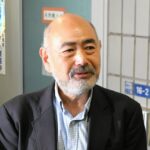 立憲都連の新会長に選出され、取材に応じる川名雄児氏=2026年5月15日午後8時44分、東京都千代田区