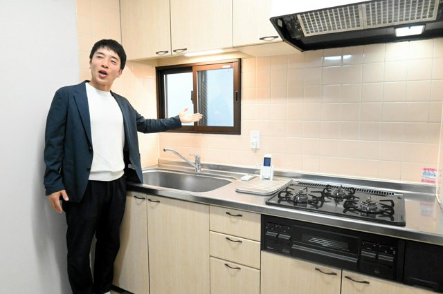 報道陣に公開されたアフォーダブル住宅の一つ。空き家を改修した戸建てだ=2026年5月28日、東京都江戸川区、松尾葉奈撮影