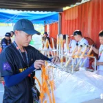 Đội pháo hoa Việt Nam khẩn trương lắp đặt hệ thống pháo trước đêm khai mạc DIFF 2026 bên sông Hàn - Ảnh: THANH NGUYÊN