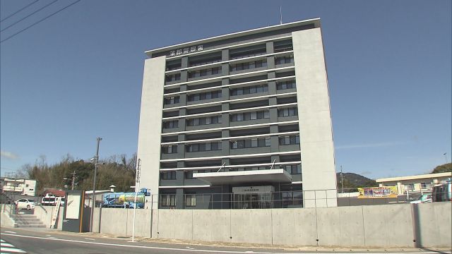 Man arrested on attempted murder charges for allegedly trying to kill with an ice pick and hammer in Aichi.