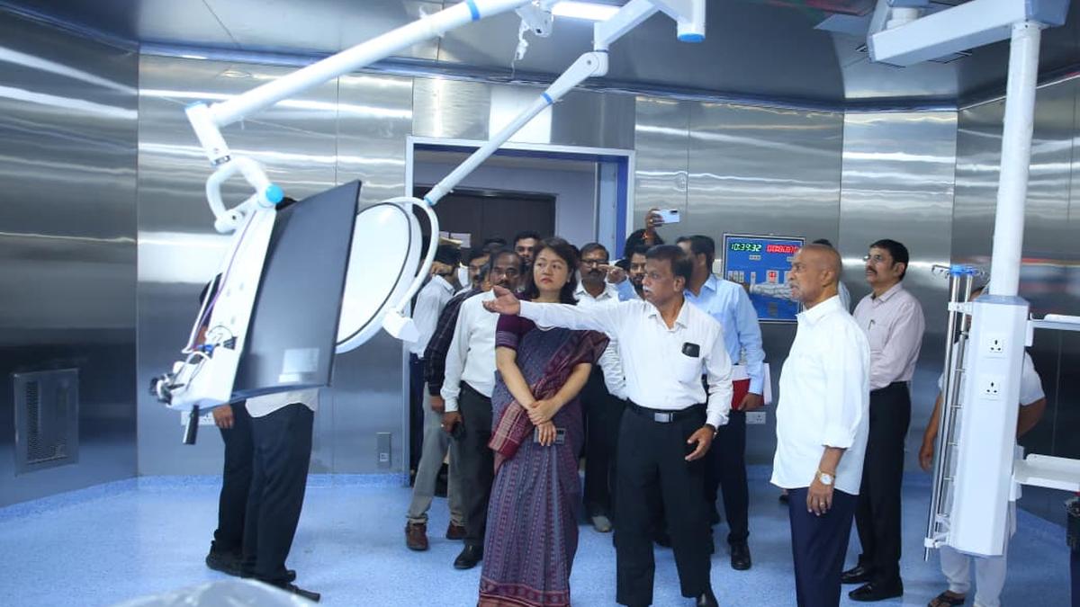 Telangana Health Minister C. Damodar Raja Narasimha on Thursday, May 28 inspected the Telangana Institute of Medical Sciences (TIMS) Hospital at Sanathnagar in Hyderabad | Photo Credit: Special Arrangement