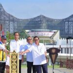 Foto: Jokowi saat meresmikan Plaza Seremoni di IKN. (Arsip Dewan Pertahanan RI)