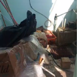 Kontrakan penuh sampah dan bangkai kucing di Bekasi.