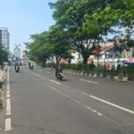 LALIN DI MARGONDA - Lalu lintas di Jalan Margonda Depok terpantau lengang pada Jumat (15/5/2026), sekira pukul 10.00 WIB. (TribunnewsDepok.com/M Rifqi Ibnumasy)