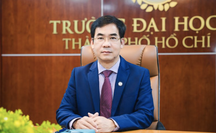 TS Lê Trường Sơn được tiếp tục bổ nhiệm giữ chức Hiệu trưởng Trường đại học Luật TP.HCM - Ảnh: THÀNH AN