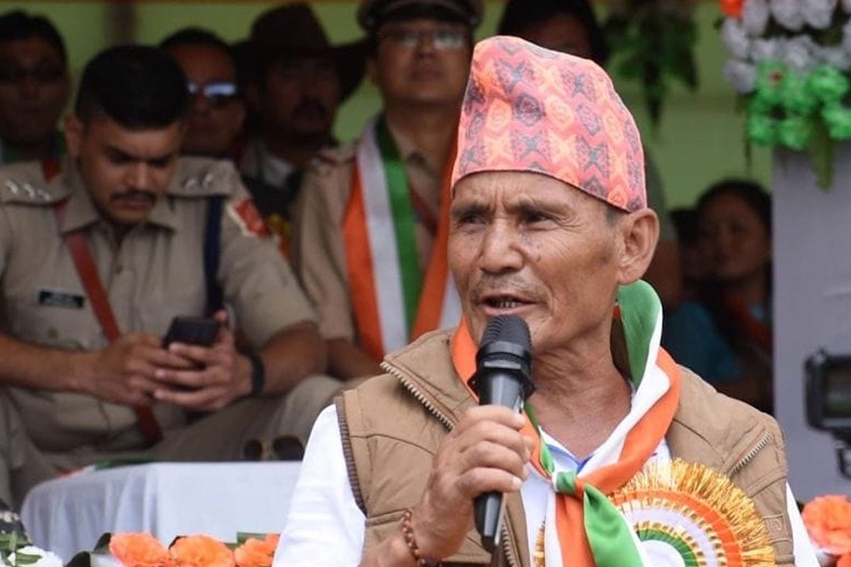 মিরিক মহকুমা কমিটির সদস্যদের নিয়ে দল ছাড়লেন চেয়ারম্যান!