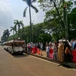 WISATA JAKARTA - Suasana pengunjung saat momen libur panjang atau long weekend di Monas, Jakarta, Jumat (15/5/2026).(Foto: Yolanda Putri Dewanti)
