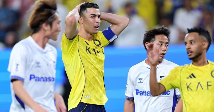 Ronaldo lại gây thất vọng trong trận đấu với Gamba Osaka ở trận chung kết AFC Champions League Two - Ảnh: AFC
