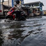 Ilustrasi banjir pesisir (rob) (Foto: ANTARA FOTO/Bayu Pratama S)