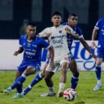 Gelandang Persib Bandung, Robi Darwis.