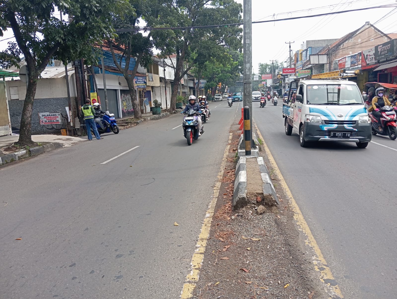 Ilustrasi: Sejumlah pengendara tengah melintas di kawasan jalan Gatot Subroto, Kota Cimahi. Foto Taofik Achmad Hidayat/Radar Bandung