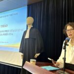 Trao đổi về trang phục của luật sư khi tham gia phiên tòa - Ảnh: TTO