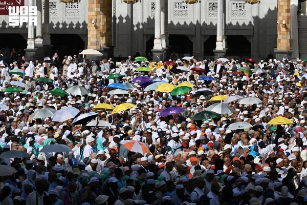 The ministry distributed over 401,000 awareness publications in several languages