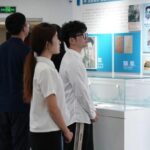 上海交大师生自发开展追思活动，深切缅怀顾诵芬学长。 上海交通大学供图