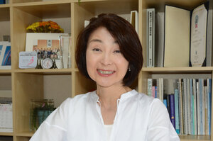 NPO法人Fineを創設した松本亜樹子さん=2026年5月、東京都、関口佳代子撮影