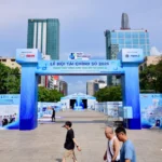 Phố đi bộ Nguyễn Huệ khoác diện mạo mới trước giờ khai hội, sẵn sàng đón hàng chục nghìn lượt khách tham gia Lễ hội Tài chính số 2026