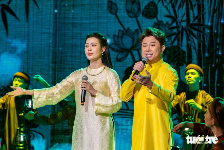 Rực rỡ đêm nghệ thuật kỷ niệm 115 năm Ngày Bác Hồ ra đi tìm đường cứu nước - Ảnh 3.