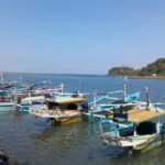 BPBD Banyuwangi memastikan sistem peringatan dini tsunami di Pantai Grajagan berfungsi normal. Warga pesisir dan nelayan diminta meningkatkan kewaspadaan terhadap potensi gelombang tinggi di selatan Jawa Timur. Foto iNewsSurabaya.id/siswanto