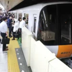乗客数が大きく増えている札幌市営地下鉄東西線のバスセンター前駅。朝夕の混雑が日常風景となった（斎藤春真撮影）