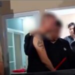 Ditjen Imigrasi menangkap WN Amerika Serikat (AS) berinisial AW. Pria itu merupakan buronan aparat AS atas kasus pelecehan seksual di negaranya (dok Ditjen Imigrasi)