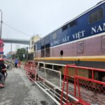 Đoạn đường sắt quốc gia hiện hữu từ Ngọc Hồi đến ga Hà Nội nằm trong phạm vi thực hiện dự án mở rộng quốc lộ 1A phía nam Hà Nội - Ảnh: TUẤN PHÙNG