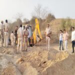ट्रिपल एक्शन: बजरी के अवैध स्टॉक किए नष्ट, अवैध खननकर्ताओं में मची खलबली