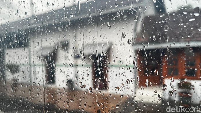 Ilustrasi hujan. (Foto: Nimas Lintang).