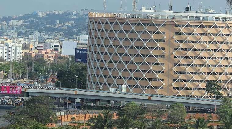 साइबराबाद में प्रस्तावित फ्लाईओवर और निगम मुख्यालय