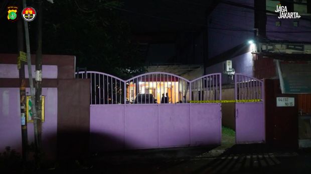 The case of the death of a South Korean citizen with initials BS (66) in Bekasi Regency has finally been uncovered. BS was killed by a hitman hired by his ex-wife, SJ.