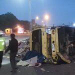 Kondisi truk terbalik di Fly Over Amplas Medan. (Foto: dok. Satlantas Polrestabes Medan)