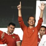 Momen Jokowi dan Erick Thohir menyaksikan langsung laga timnas Indonesia vs Brunei Darussalam di Stadion GBK, Kamis (12/10/2023) Foto: ANTARA FOTO/Dhemas Reviyanto