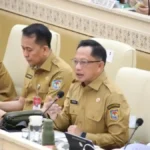 Mendagri Tito menghadiri Rapat Dengar Pendapat (RDP) dengan Komisi II DPR RI terkait permasalahan Pegawai Pemerintah dengan Perjanjian Kerja (PPPK) dan honorer di Ruang Rapat Komisi II DPR RI, Jakarta, Senin (8/6/2026).